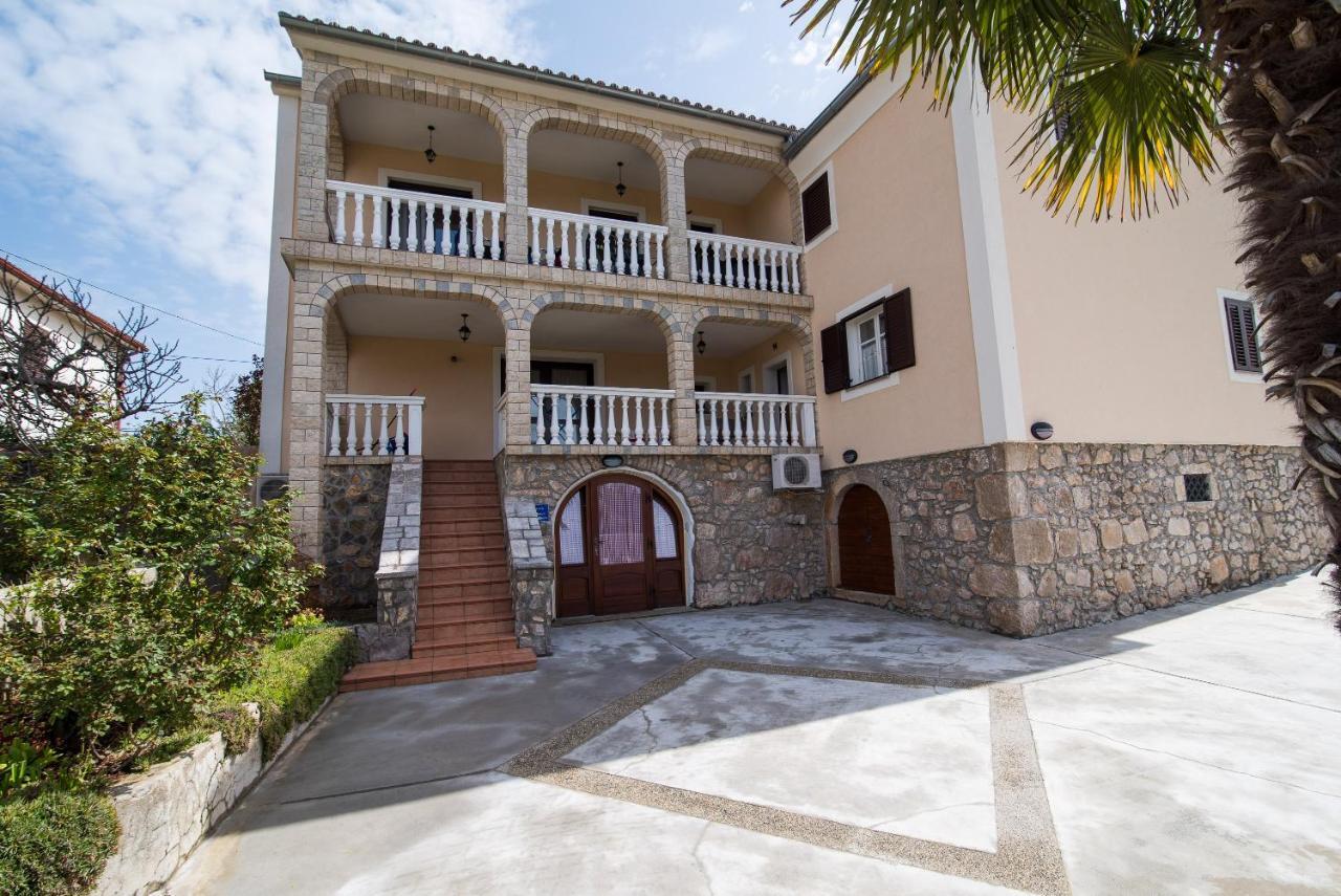 Apartment Samanic Malinska Exterior foto